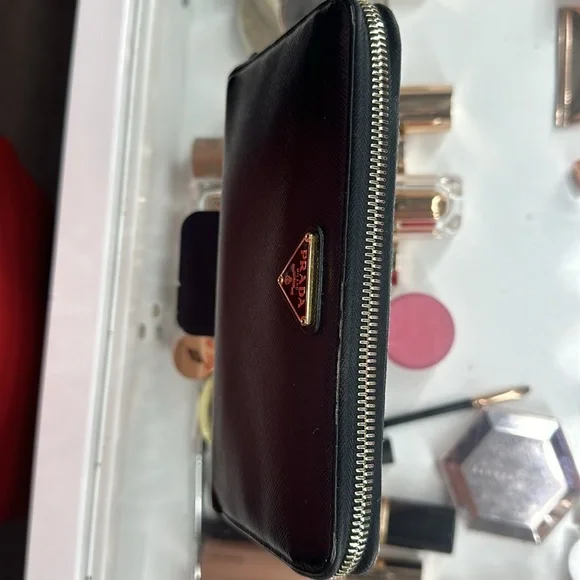 PRADA black leather wallet - Picture 2 of 5